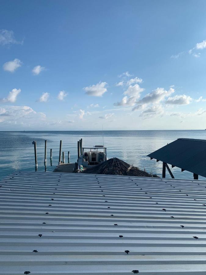 Paradise Divers Hotel Utila Buitenkant foto